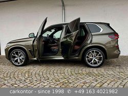 Manhattan metallic Gebraucht 2024 BMW X5 M Sport SUV | 87.490 € (Superpreis)