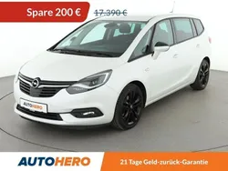 Weiß Gebraucht 2018 Opel Zafira Tourer Van / Kleinbus | 17.070 € (Teuer)