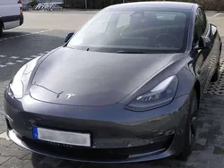 Grau Gebraucht 2022 Tesla Model 3 Limousine | 32.000 € (Fairer Preis)