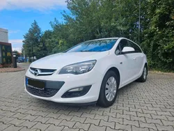 Weiß Gebraucht 2016 Opel Astra Kombi | 7.200 € (Fairer Preis)