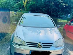 Silber Gebraucht 2004 VW Golf V Kleinwagen | 3.500 € (Fairer Preis)