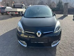 Schwarz Gebraucht 2014 Renault Scénic III Bose Edition Van / Kleinbus | 5.499 € (Fairer Preis)