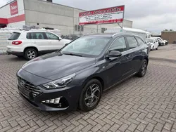 Grau Gebraucht 2021 Hyundai i30 Select Kombi | 12.499 € (Superpreis)