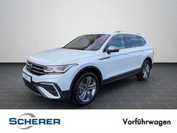 Weiß Gebraucht 2024 VW Tiguan Allspace Life SUV | 43.990 € (Teuer)