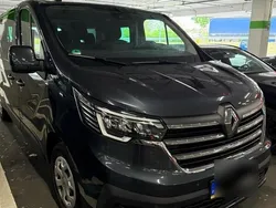 Schwarz Gebraucht 2023 Renault Trafic Life Van | 38.999 €