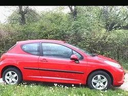 Rot Gebraucht 2008 Peugeot 207 Coupé | 650 € (Superpreis)
