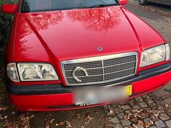 Rot Gebraucht 1996 Mercedes C180 Limousine | 1.950 € (Superpreis)