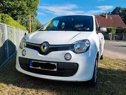 Weiß Gebraucht 2017 Renault Twingo Life Kleinwagen | 5.600 € (Guter Preis)