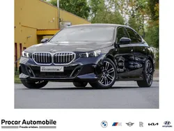 Schwarz Gebraucht 2025 BMW 520 M Sport Limousine | 51.900 € (Fairer Preis)