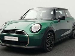 Grün Gebraucht 2024 Mini Cooper Favoured Kleinwagen | 26.017 € (Guter Preis)