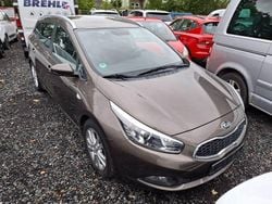 Grau Gebraucht 2014 Kia Ceed Sportswagon Kombi | 8.499 € (Guter Preis)