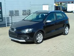 Schwarz Gebraucht 2011 VW Polo Cross Highline Kleinwagen | 4.990 € (Fairer Preis)