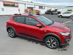 Rot Gebraucht 2022 Dacia Sandero Comfort Kleinwagen | 15.900 € (Fairer Preis)