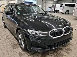 Schwarz Gebraucht 2022 BMW 320 Kombi | 29.690 € (Guter Preis)
