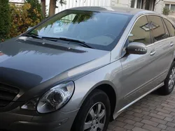 Silber Gebraucht 2006 Mercedes R350 Van / Kleinbus | 5.500 €