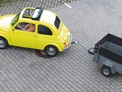 Gelb Gebraucht 1974 Fiat 500 Kleinwagen | 14.800 €