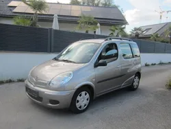 Grau Gebraucht 2005 Toyota Yaris Sol Kombi | 2.790 € (Fairer Preis)