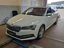 Moonweiss metallic Gebraucht 2021 Skoda Superb Kombi | 21.900 € (Fairer Preis)
