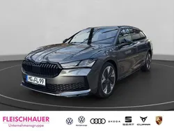 Grau Gebraucht 2025 Skoda Superb SportLine Kombi | 46.970 €