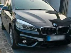 Schwarz Gebraucht 2017 BMW 220 Gran Tourer Van / Kleinbus | 18.000 € (Fairer Preis)