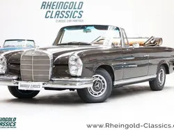 Braun Gebraucht 1965 Mercedes 220 Cabrio | 108.800 €