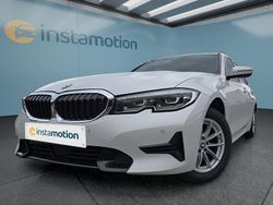 Weiß Gebraucht 2022 BMW 320 Kombi | 28.249 € (Fairer Preis)