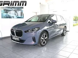 Sparkling kupfergrau metallic Gebraucht 2024 BMW 218 Van / Kleinbus | 30.850 € (Fairer Preis)