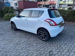 Weiß Gebraucht 2016 Suzuki Swift Club Kleinwagen | 6.490 € (Fairer Preis)