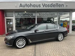 Grau Gebraucht 2016 BMW 750L Limousine | 32.900 € (Guter Preis)