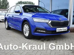 Energyblau uni Gebraucht 2021 Skoda Octavia Ambition Kombi | 19.349 € (Guter Preis)