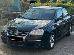 Schwarz Gebraucht 2006 VW Jetta Limousine | 3.200 €