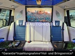 Grau Gebraucht 2022 Mercedes Vito Business Van / Kleinbus | 82.500 €