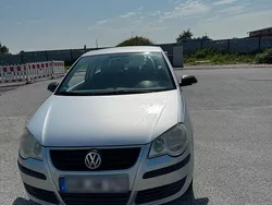 Silber Gebraucht 2005 VW Polo Kleinwagen | 750 € (Guter Preis)