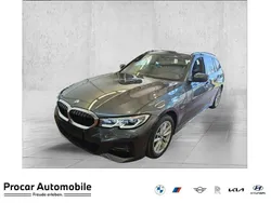 Grau Gebraucht 2022 BMW 320e M Sport Kombi | 29.490 € (Guter Preis)