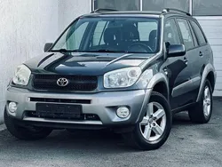 Grau Gebraucht 2004 Toyota RAV4 SUV | 3.999 € (Guter Preis)