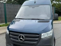 Blau Gebraucht 2021 Mercedes Sprinter Van | 24.950 €