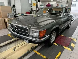 Grau Gebraucht 1985 Mercedes SL500 Cabrio | 63.000 €