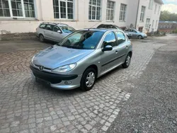 Silber Gebraucht 2000 Peugeot 206 Kleinwagen | 2.490 € (Teuer)