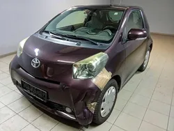 Braun Gebraucht 2013 Toyota iQ Basis Kleinwagen | 2.900 € (Superpreis)