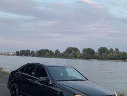 Schwarz Gebraucht 2010 Mercedes C350 AMG Limousine | 10.000 €