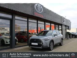 Manhattan grey Gebraucht 2022 Toyota Corolla Cross Team SUV | 33.490 € (Fairer Preis)