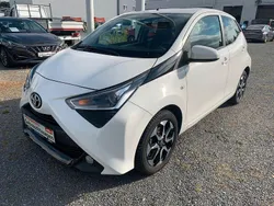 Gebraucht 2019 Toyota Aygo X-play Kleinwagen | 12.900 € (Teuer)