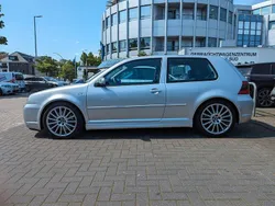 Silber Gebraucht 2003 VW Golf IV R Limousine | 35.900 €