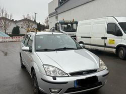 Grau Gebraucht 2003 Ford Focus Kombi | 1.899 € (Fairer Preis)