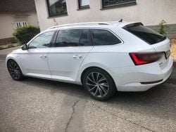 Weiß Gebraucht 2018 Skoda Superb LAURIN & KLEMENT Kombi | 15.600 € (Guter Preis)