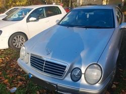 Grau Gebraucht 2001 Mercedes CLK200 Coupé | 3.200 € (Superpreis)