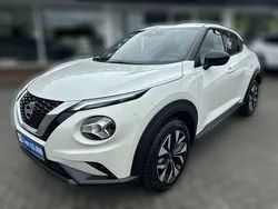 Weiß metallic Gebraucht 2023 Nissan Juke Acenta SUV | 20.530 € (Fairer Preis)
