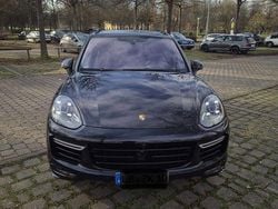 Schwarz Gebraucht 2016 Porsche Cayenne Turbo SUV | 46.000 € (Fairer Preis)