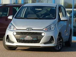 Silber Gebraucht 2017 Hyundai i10 YES! Kleinwagen | 8.490 € (Fairer Preis)