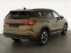 Gold bronx metallic Neu 2025 Skoda Kodiaq SportLine SUV | 48.495 € (Guter Preis)
